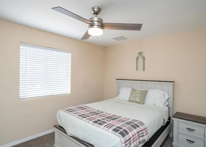 Havasu Oasis With Bbq, Boat Parking & Family Games Holiday home Lake Havasu City