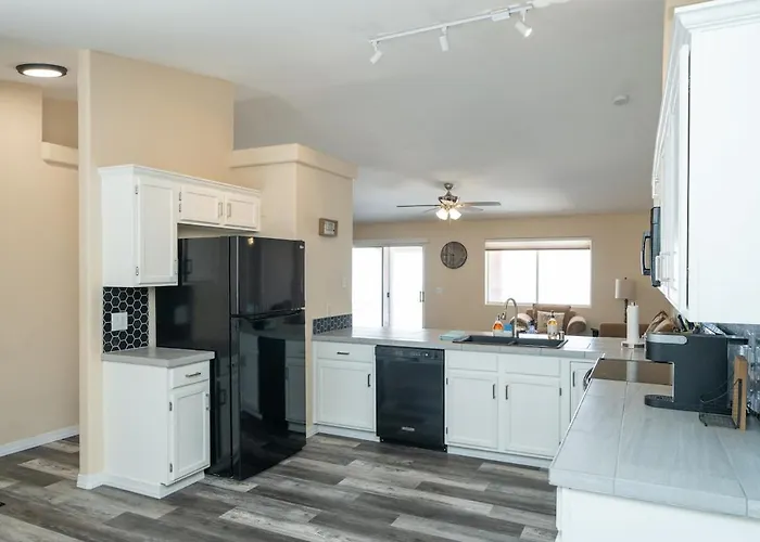 Havasu Oasis With Bbq, Boat Parking & Family Games