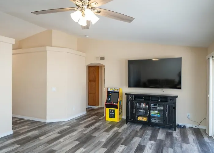Havasu Oasis With Bbq, Boat Parking & Family Games * Lake Havasu City