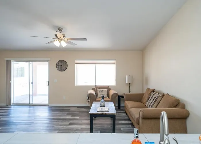 Havasu Oasis With Bbq, Boat Parking & Family Games Holiday home Lake Havasu City
